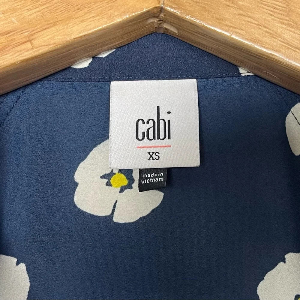 CAbi Go To Button‎ Up Daisy Navy Blue Relaxed Blouse Style #5705 Size XS - Picture 3 of 11